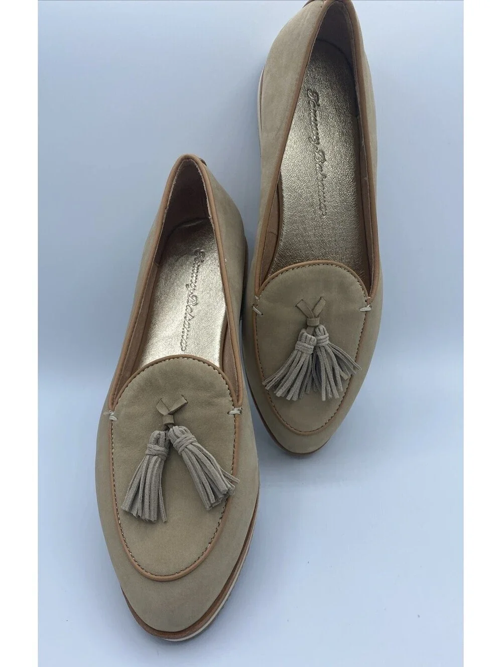 Tommy Bahama Women’s 7.5 Tan Suede Loafers Driving Flats Tassels